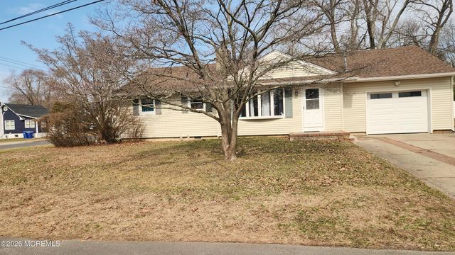 674 White Cedar Drive, Toms River, NJ 08753