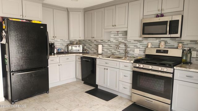 674 White Cedar Drive, Toms River, NJ 08753