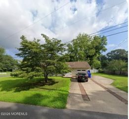 674 White Cedar Drive, Toms River, NJ 08753