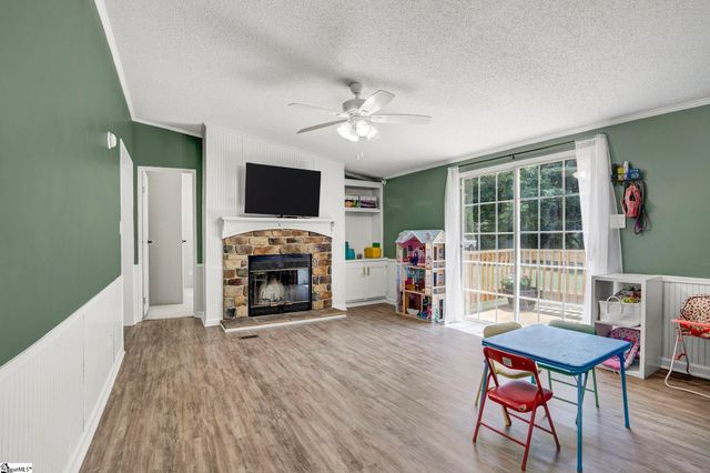 107 Floral Wood Way, Pelzer, SC 29669