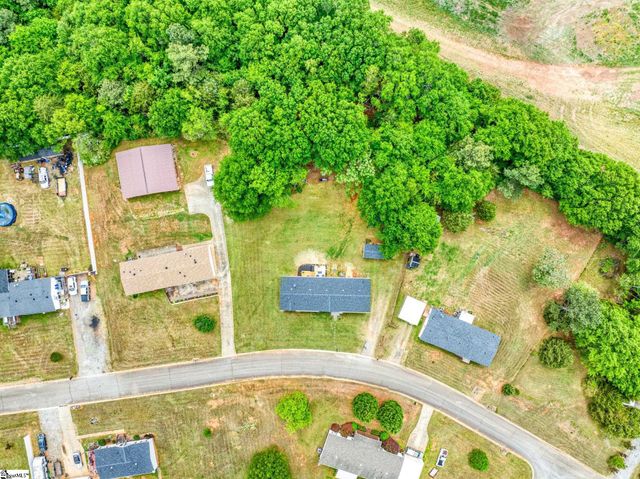 107 Floral Wood Way, Pelzer, SC 29669