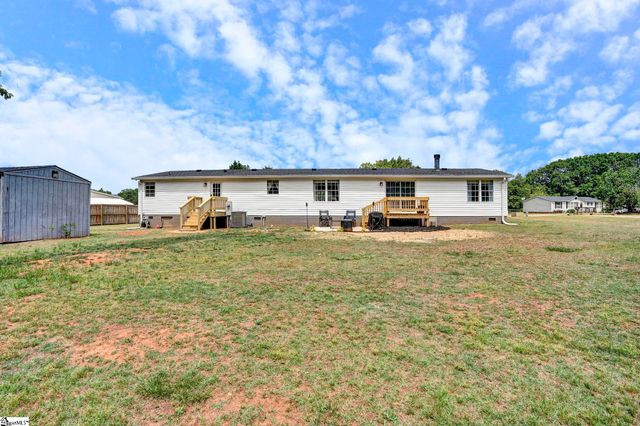 107 Floral Wood Way, Pelzer, SC 29669