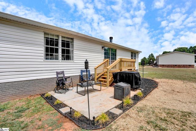 107 Floral Wood Way, Pelzer, SC 29669