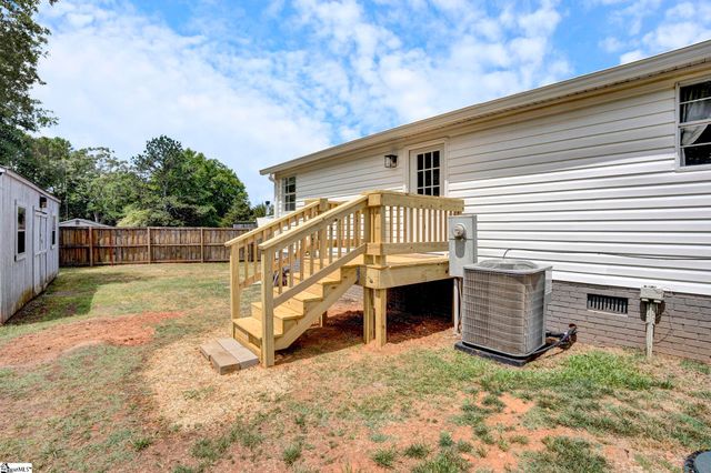 107 Floral Wood Way, Pelzer, SC 29669