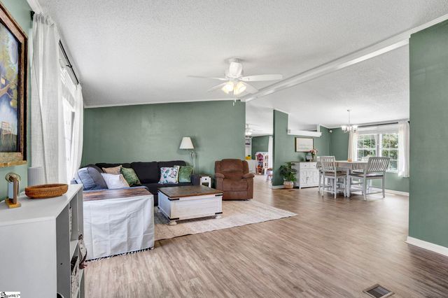 107 Floral Wood Way, Pelzer, SC 29669