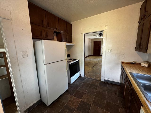 1614 Jefferson Avenue, Des Moines, IA 50314