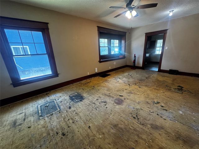 1614 Jefferson Avenue, Des Moines, IA 50314