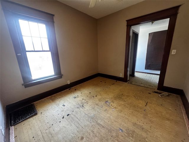 1614 Jefferson Avenue, Des Moines, IA 50314