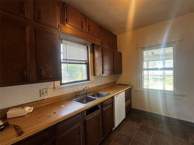 1614 Jefferson Avenue, Des Moines, IA 50314