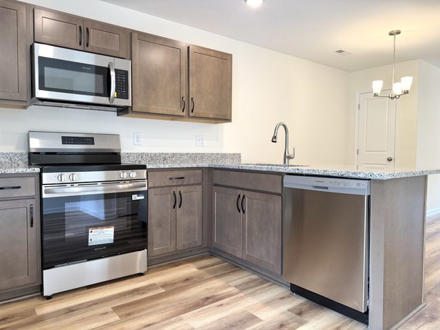 912 Peaceful Pl, Clarksville, TN 37040
