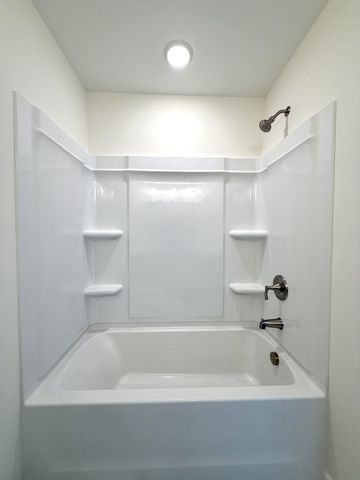 912 Peaceful Pl, Clarksville, TN 37040