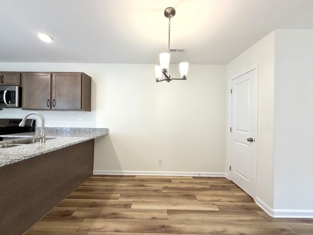 912 Peaceful Pl, Clarksville, TN 37040