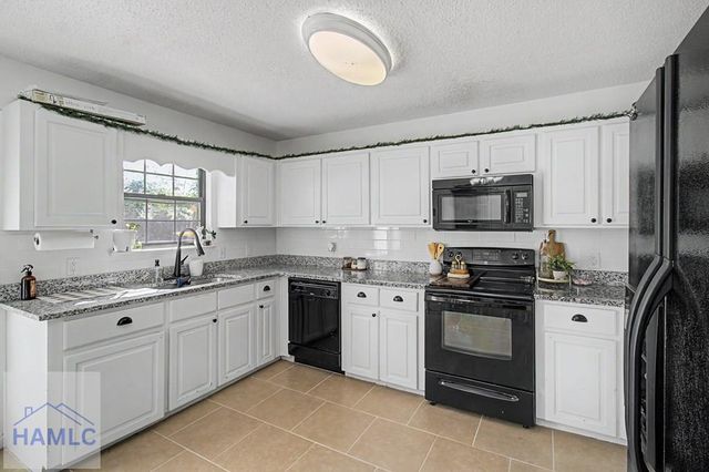219 Kevin Road, Hinesville, GA 31313