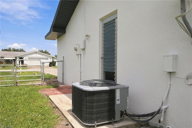 7402 Sea Island RD, Fort Myers, FL 33967