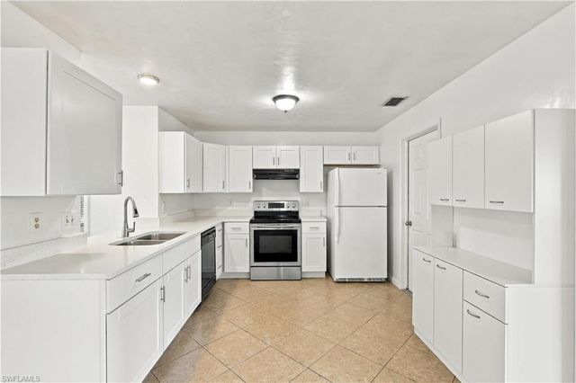 7402 Sea Island RD, Fort Myers, FL 33967