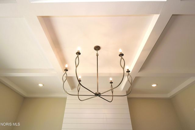 9225 Summer Song Ln, Sylvania, OH 43560