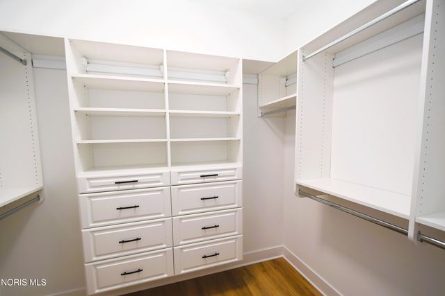 9225 Summer Song Ln, Sylvania, OH 43560