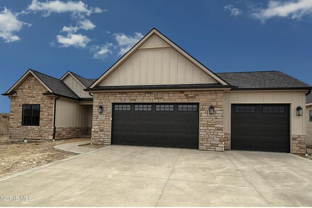 9225 Summer Song Ln, Sylvania, OH 43560