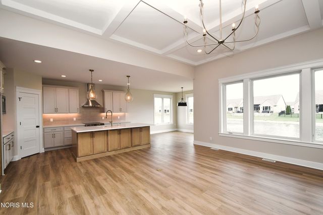 9225 Summer Song Ln, Sylvania, OH 43560