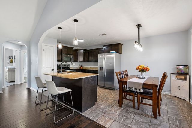 1301 Freedom Dr, Clarksville, TN 37042