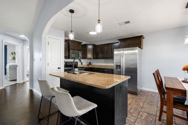 1301 Freedom Dr, Clarksville, TN 37042