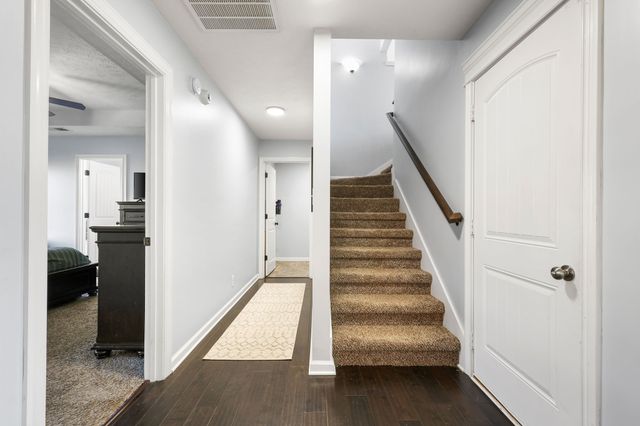 1301 Freedom Dr, Clarksville, TN 37042