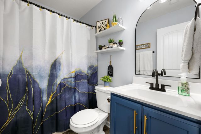 1301 Freedom Dr, Clarksville, TN 37042