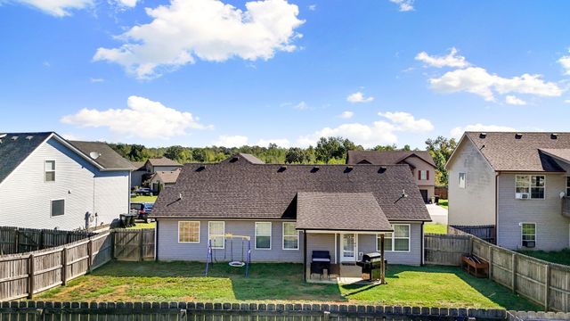 1301 Freedom Dr, Clarksville, TN 37042