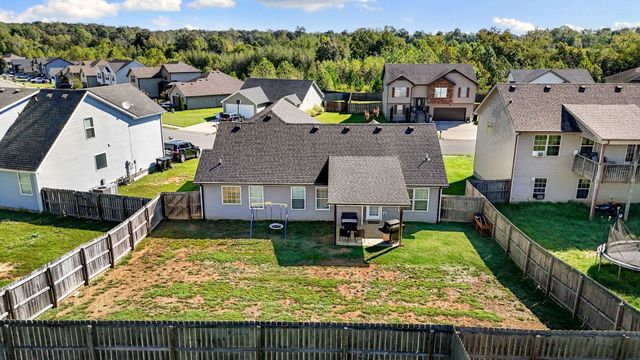 1301 Freedom Dr, Clarksville, TN 37042