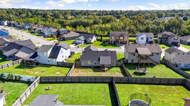 1301 Freedom Dr, Clarksville, TN 37042