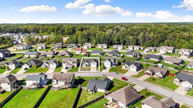 1301 Freedom Dr, Clarksville, TN 37042