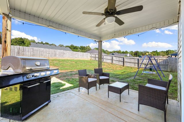 1301 Freedom Dr, Clarksville, TN 37042