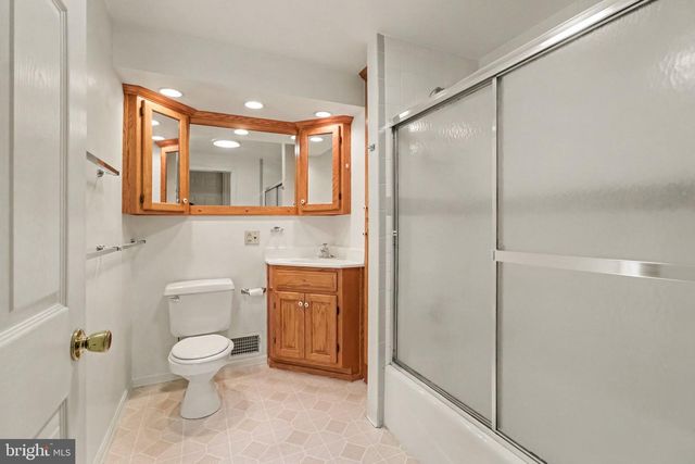 300 N ARCH ST, Mechanicsburg, PA 17055