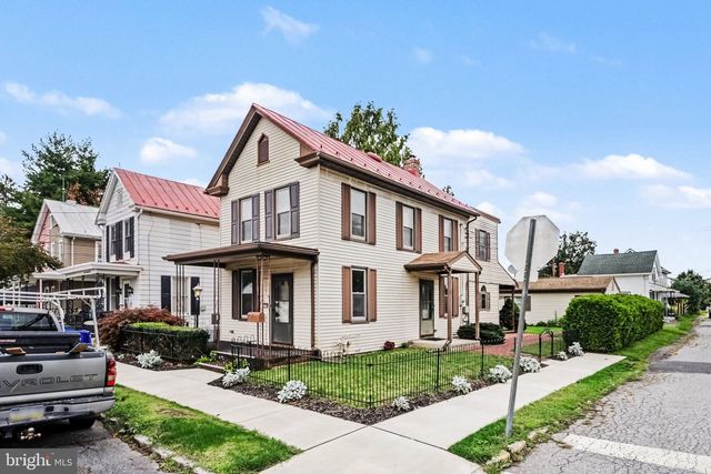 300 N ARCH ST, Mechanicsburg, PA 17055