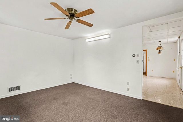 300 N ARCH ST, Mechanicsburg, PA 17055