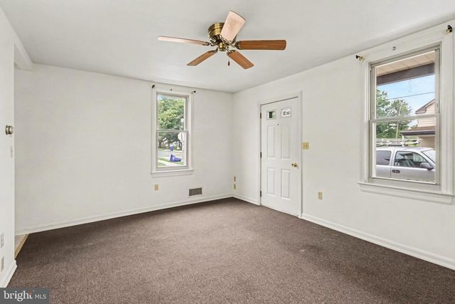 300 N ARCH ST, Mechanicsburg, PA 17055