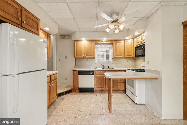 300 N ARCH ST, Mechanicsburg, PA 17055