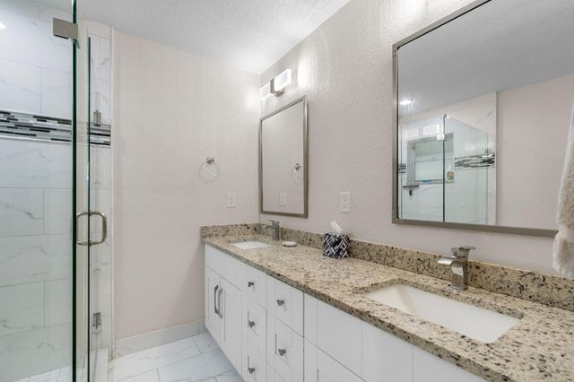 1701 SW 8th Avenue, Boynton Beach, FL 33426