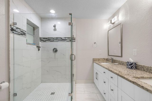 1701 SW 8th Avenue, Boynton Beach, FL 33426