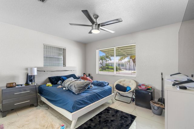 1701 SW 8th Avenue, Boynton Beach, FL 33426