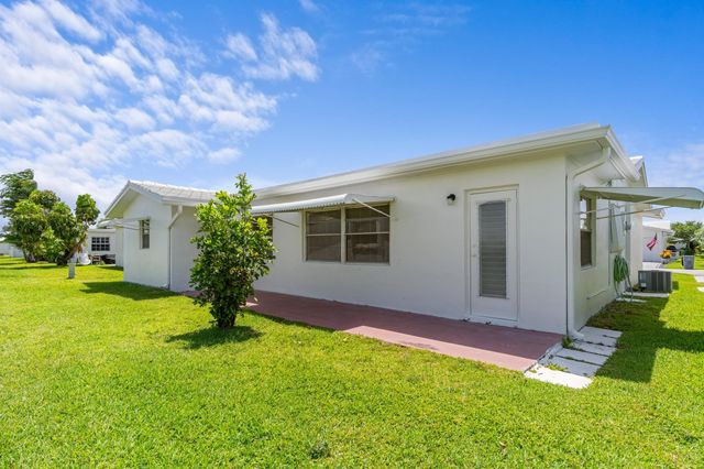 1701 SW 8th Avenue, Boynton Beach, FL 33426
