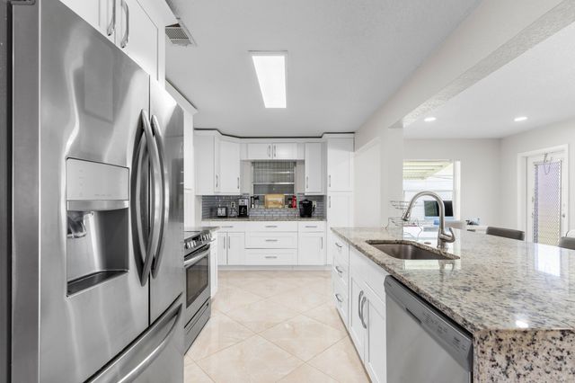 1701 SW 8th Avenue, Boynton Beach, FL 33426