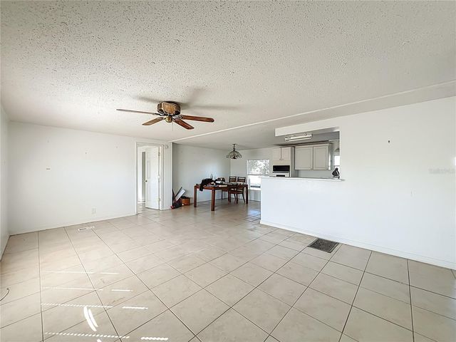 2921 PERIWINKLE DRIVE, Groveland, FL 34736