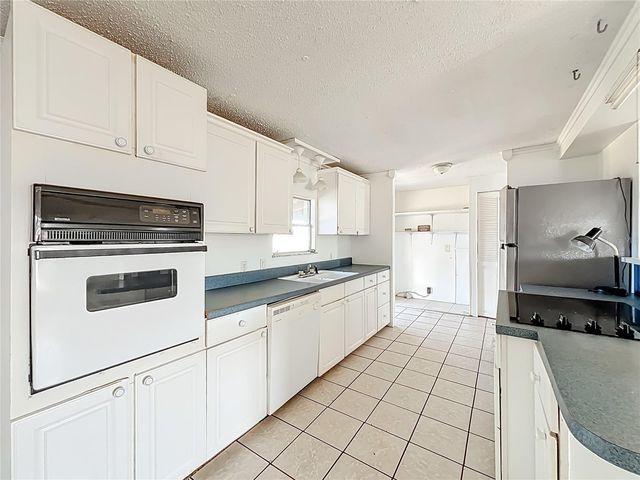 2921 PERIWINKLE DRIVE, Groveland, FL 34736