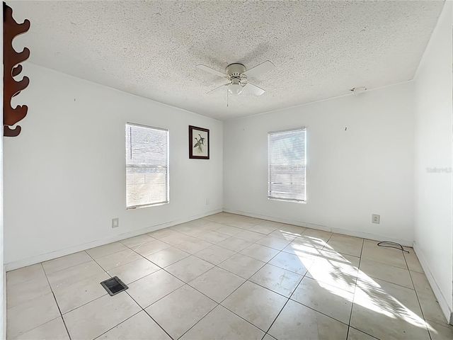 2921 PERIWINKLE DRIVE, Groveland, FL 34736