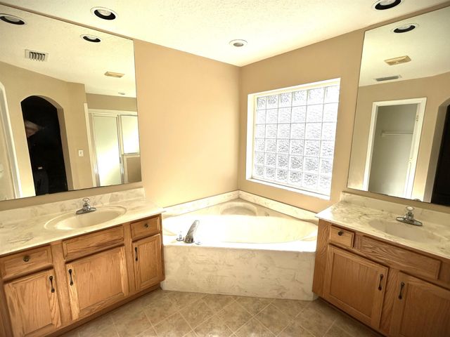 2013 Fieldstone Ct, St Augustine, FL 32092