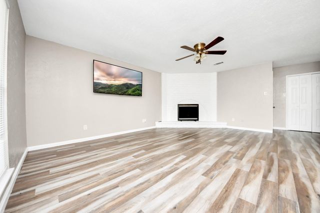 6834 Kearney Drive, Richmond, TX 77469