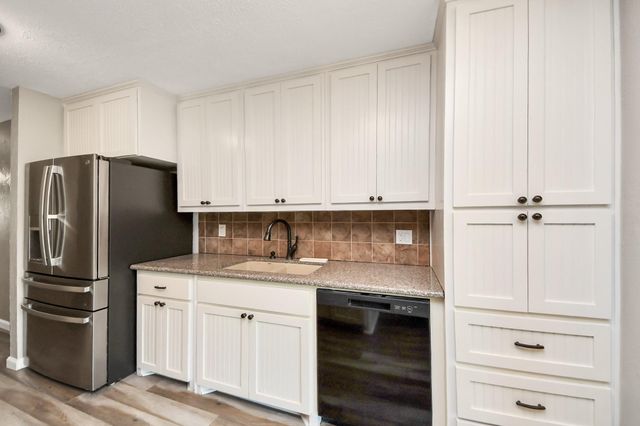 6834 Kearney Drive, Richmond, TX 77469