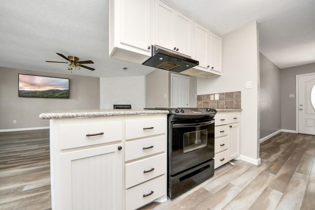 6834 Kearney Drive, Richmond, TX 77469