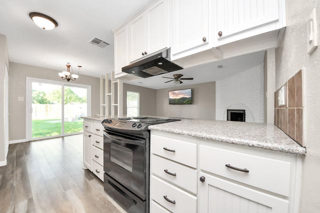 6834 Kearney Drive, Richmond, TX 77469